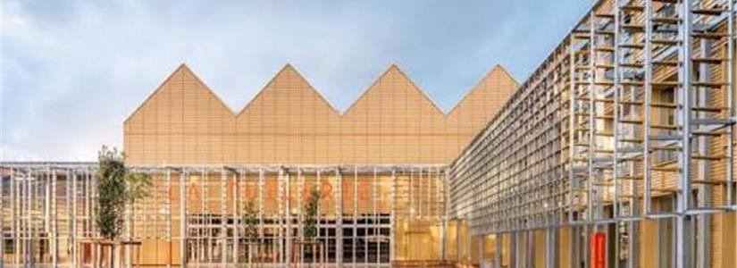 In Francia, da una fabbrica dismessa nasce un centro culturale a disposizione di un intero distretto