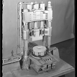 La grande pressa di Terni / 2