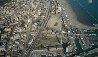 Comune di Senigallia - Ultima firma per l'avvio dei lavori di trasformazione urbana nell'area ex Sacelit Italcementi
