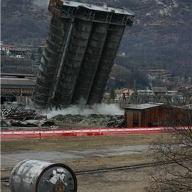 Demolizione con micro cariche - stabilimento Vinavil - Villadossola (VB) - 2008 - Ph. Emiliano Bertaggia