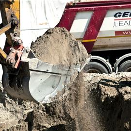 Operazioni di scavo presso IULM - Milano - 2011 - Ph. Damiano Fiorentini